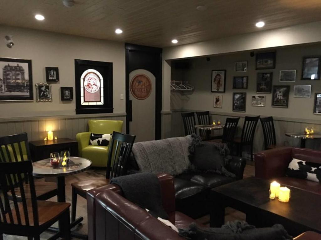 The Bulldog Hotel 실버 스타 외부 사진